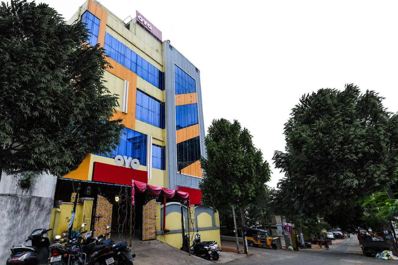 Hotel O Sindhura Guest House Raspari Palao Exteriör bild